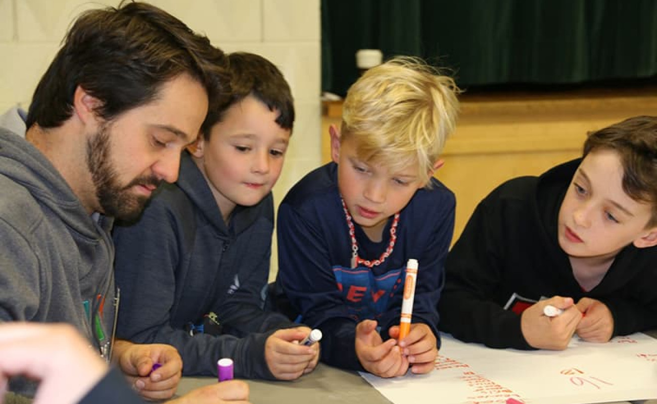 elementary-school-students-11