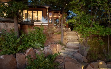 Retaining walls & natural stone steps image